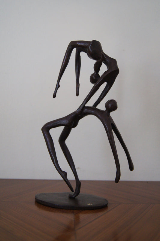 Pareja contorcionista