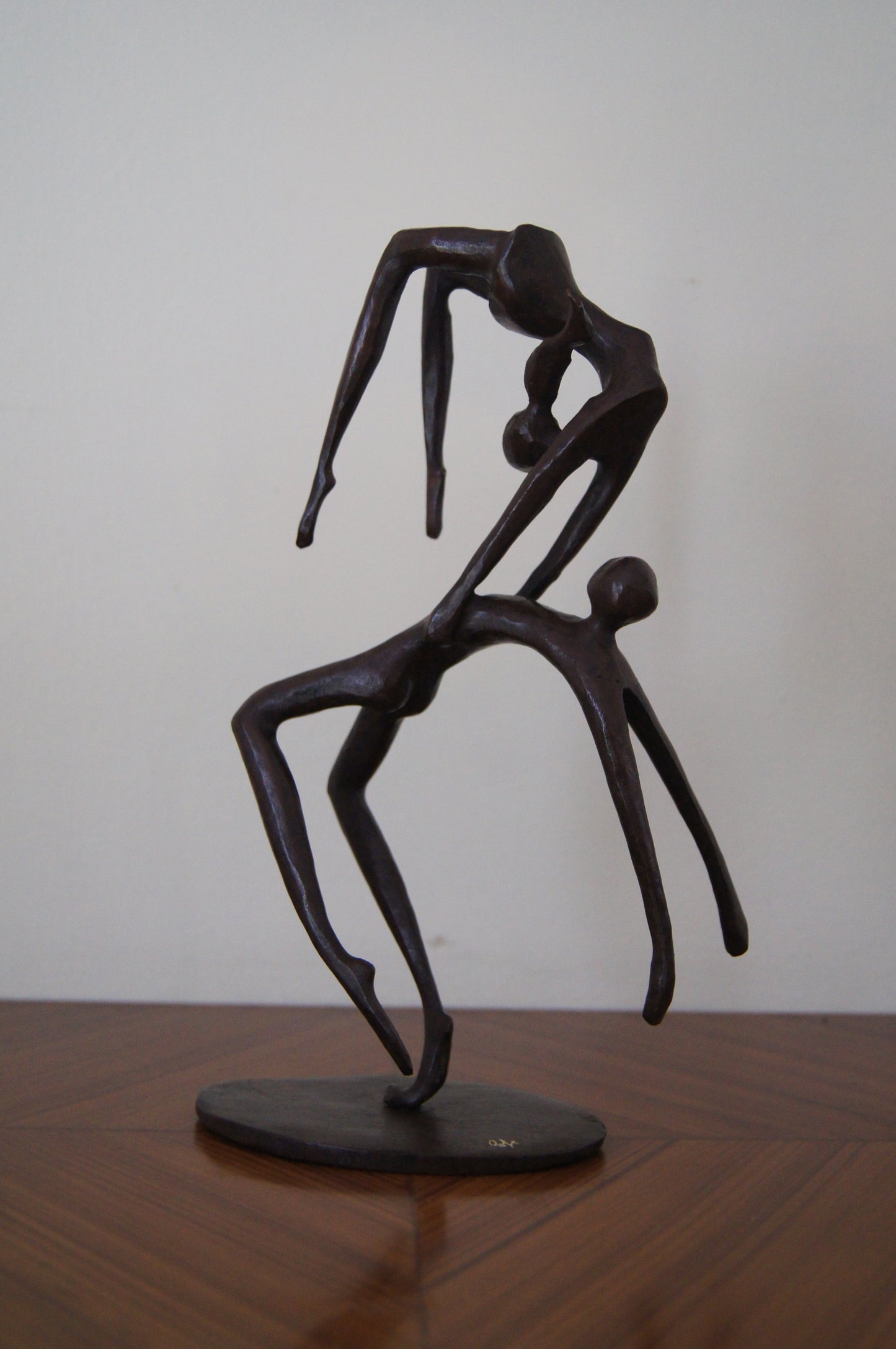 Pareja contorcionista
