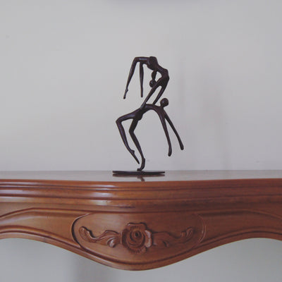 Pareja contorcionista